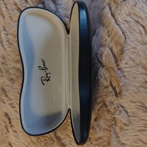 Ray-Ban Black Clamshell Glasses/Sunglasses Case